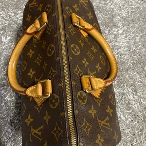 ❌SOLD! ❌. Speedy Bandouliere 30